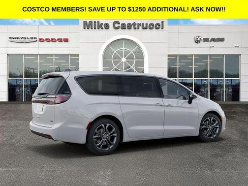 Bright White Clearcoat 2026 Chrysler Pacifica L