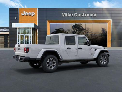 Bright White Clearcoat 2026 Jeep Gladiator Sahara 4x4