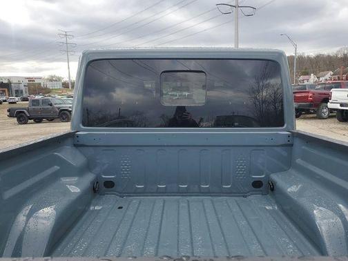 2025 Jeep Gladiator Nighthawk