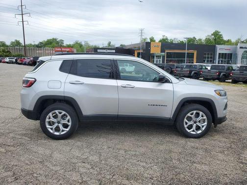 2025 Jeep Compass Latitude