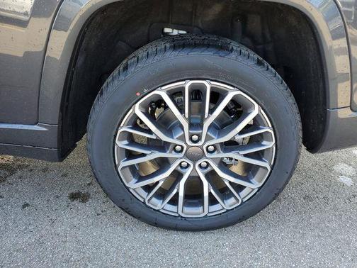 2025 Jeep Grand Cherokee L Summit