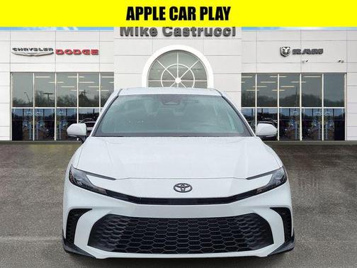 Ice 2026 Toyota Camry SE