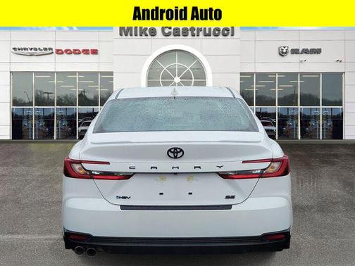 Ice 2026 Toyota Camry SE