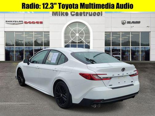 Ice 2026 Toyota Camry SE