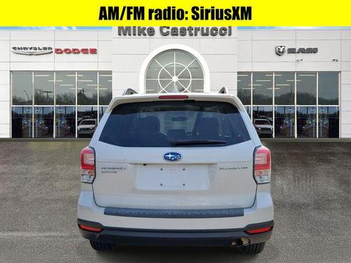 Crystal White Pearl 2018 Subaru Forester 2.5i Premium