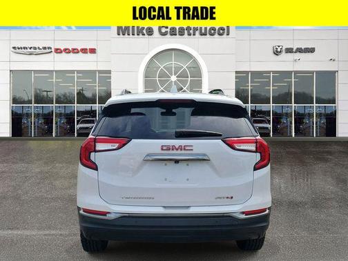 Summit White 2022 GMC Terrain AWD AT4