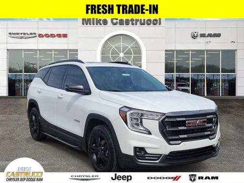 Summit White 2022 GMC Terrain AWD AT4