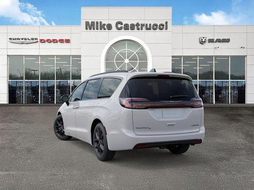 2026 Chrysler Pacifica Limited