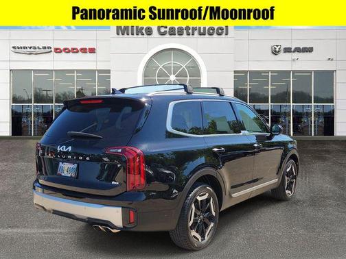 Ebony Black 2023 Kia Telluride S