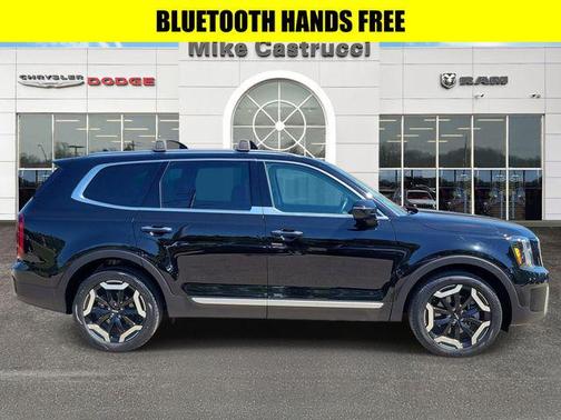 Ebony Black 2023 Kia Telluride S