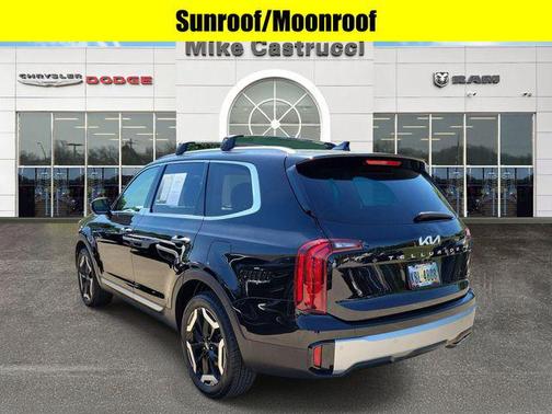 Ebony Black 2023 Kia Telluride S