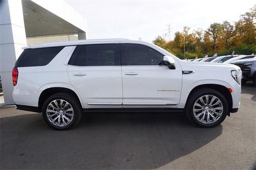 Photo 3 of 21 of 2021 GMC Yukon Denali