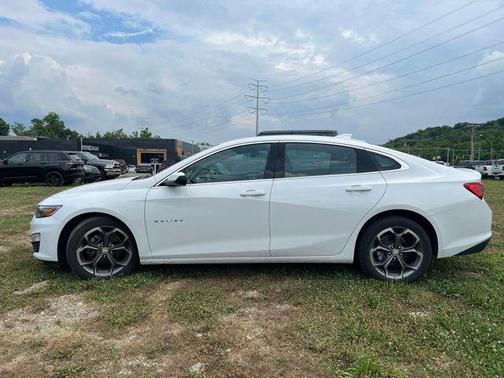 Summit White 2023 Chevrolet Malibu LT