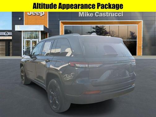 2023 Jeep Grand Cherokee Altitude