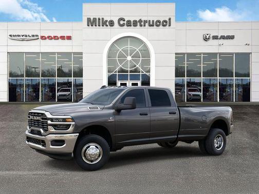 2026 RAM 3500 Tradesman Crew Cab 4x4 8' Box