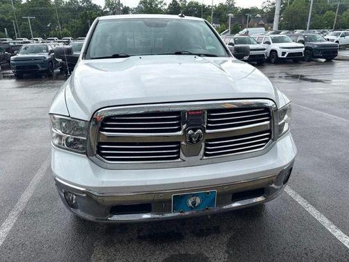 Bright White Clearcoat 2018 RAM 1500 Big Horn