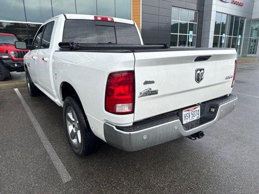 Bright White Clearcoat 2018 RAM 1500 Big Horn