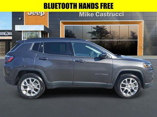 2022 Jeep Compass Latitude Lux