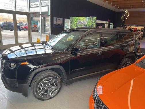 2026 Jeep Cherokee Laredo 4x4