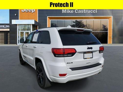 2022 Jeep Grand Cherokee Laredo