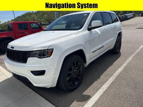 2022 Jeep Grand Cherokee Laredo