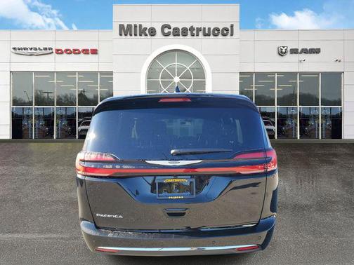 2026 Chrysler Pacifica L