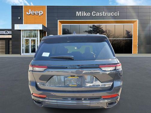 2025 Jeep Grand Cherokee Summit