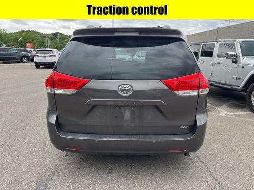 2013 Toyota Sienna XLE