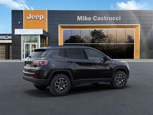 Diamond Black Crystal Pearlcoat 2026 Jeep Compass Trailhawk