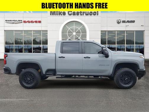 2025 Chevrolet Silverado 2500 4WD Crew Cab Standard Bed ZR2