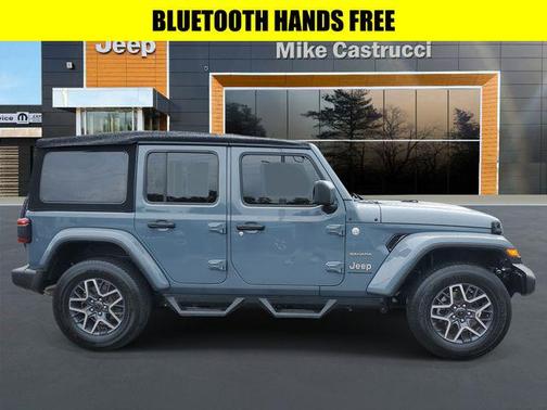 2024 Jeep Wrangler 4-Door Sahara 4x4