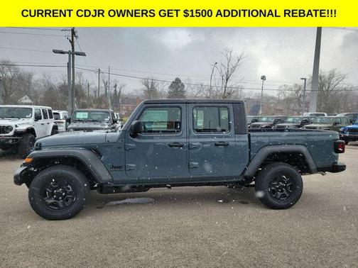 2026 Jeep Gladiator Sport