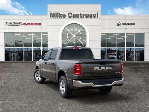Granite Crystal Metallic Clearcoat 2026 RAM 1500 Big Horn/Lone Star