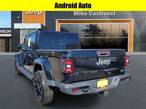 2022 Jeep Gladiator Overland