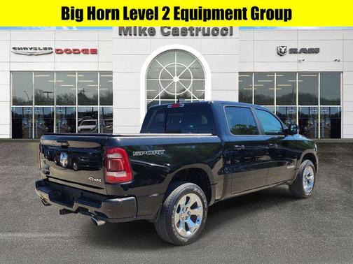 Diamond Black Crystal Pearlcoat 2022 RAM 1500 Big Horn/Lone Star