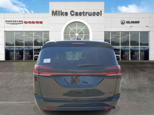 2026 Chrysler Pacifica Limited