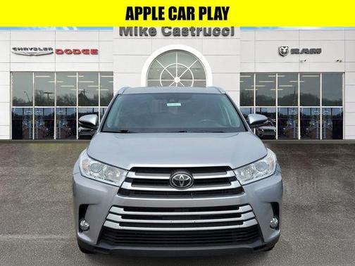 Celestial Silver Metallic 2019 Toyota Highlander XLE