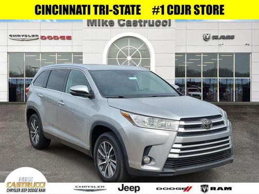 Celestial Silver Metallic 2019 Toyota Highlander XLE
