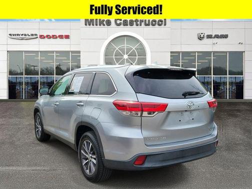 Celestial Silver Metallic 2019 Toyota Highlander XLE