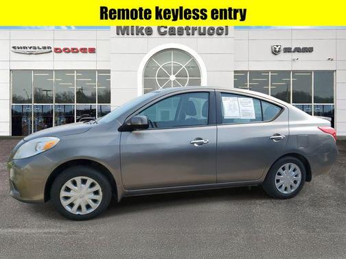 2013 Nissan Versa 1.6 S