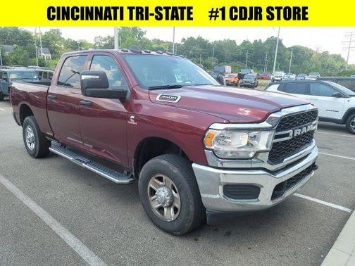 2024 RAM 3500 Tradesman Crew Cab 4x4 6'4' Box