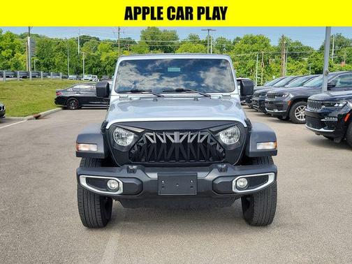 Silver Zynith Clearcoat 2023 Jeep Gladiator Sport S