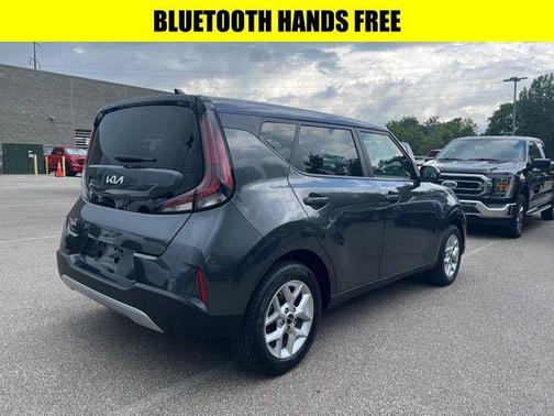 Gravity Gray 2024 Kia Soul LX
