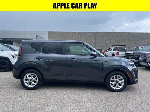 Gravity Gray 2024 Kia Soul LX