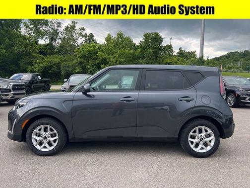 Gravity Gray 2024 Kia Soul LX