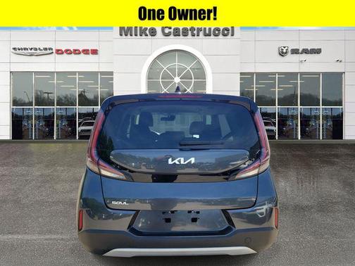 Gravity Gray 2024 Kia Soul LX