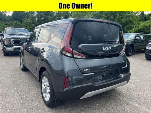 Gravity Gray 2024 Kia Soul LX