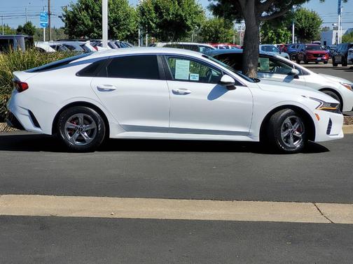 2022 Kia K5 LXS