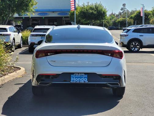 2022 Kia K5 LXS