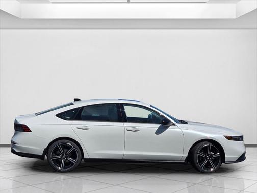 Platinum White Pearl 2026 Honda Accord SE